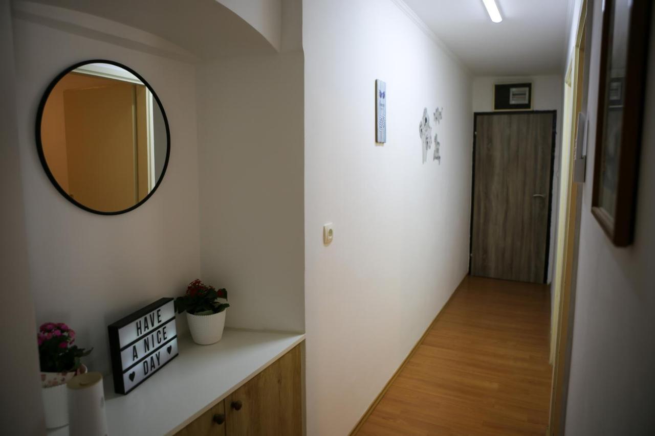 Apartment B&J - In The Center Of 斯普利特 外观 照片